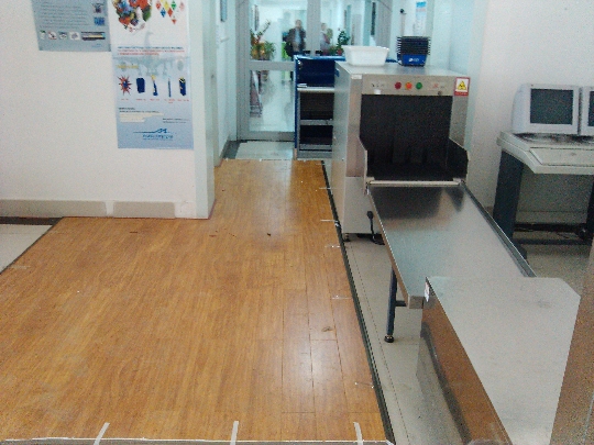 新疆阿勒泰機(jī)場改進(jìn)安檢門通道設(shè)計(jì)提升服務(wù)質(zhì)量[圖]